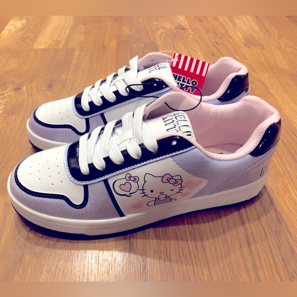 NWT Ladies Purple Hello Kitty Shoes